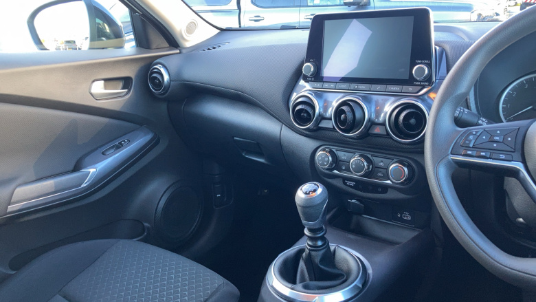 Nissan Juke 1.0 DiG-T 114 Acenta 5dr Petrol Hatchback